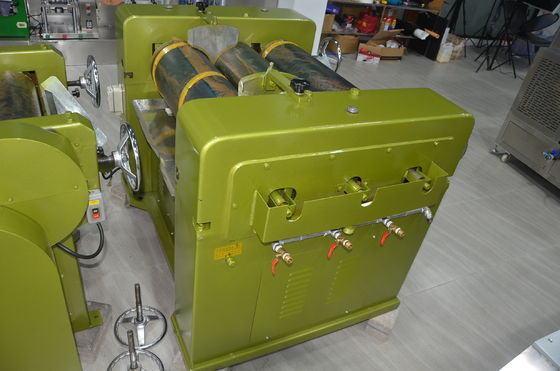 เครื่องบดลิปสติก ห้องปฏิบัติการ S200 เครื่องบดสามม้วน