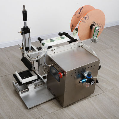 เครื่องติดป้ายเครื่องสําอางครึ่งอัตโนมัติ สําหรับขวดเรียบ 750*500*550MM